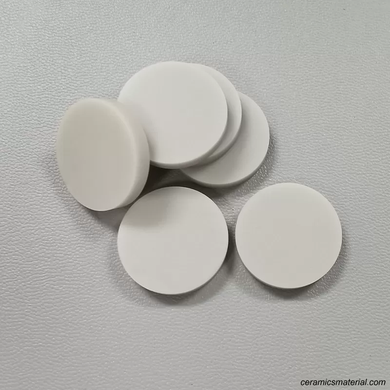 Aluminum nitride ceramic gasket